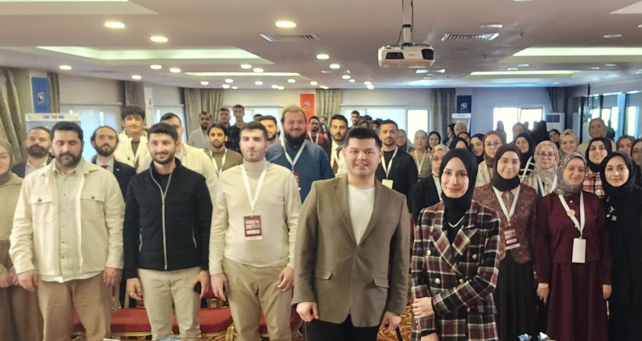 YASADER GENÇLİK ZİRVESİNDE